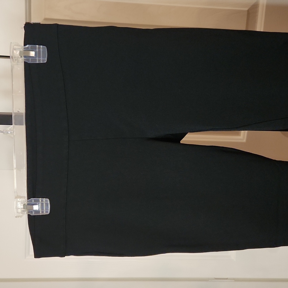 Ann Taylor,  Excellent Condition,  Women's Pants Black, Size 8 - Picture 2 of 8
